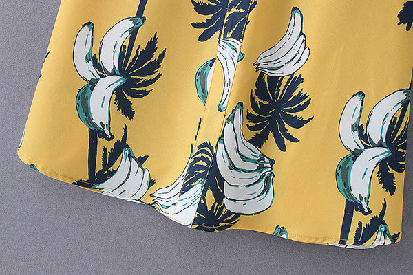 Kivágott színes női ruha pántokkal