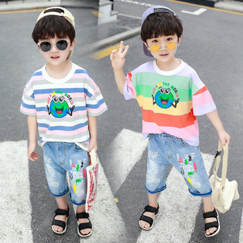 Актуална детска тениска за момчета в два цвята с апликация