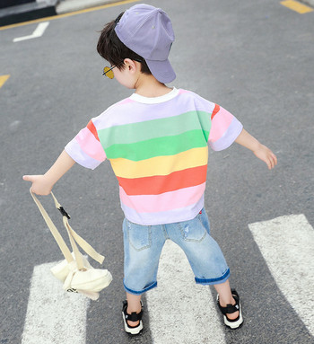 Актуална детска тениска за момчета в два цвята с апликация