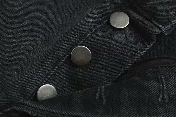 Modern női rövidnadrág szakadt motívumokkal, két színben