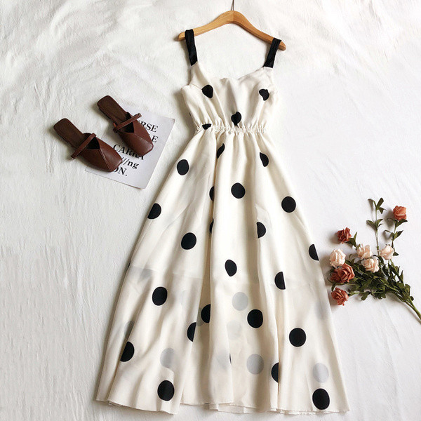 Modern női ruha vékony pántokkal és szalaggal, két színben