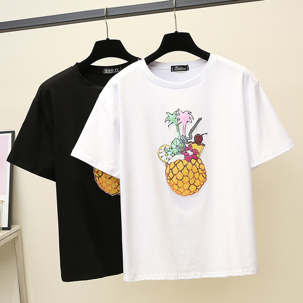 Női alkalmi póló fehér és fekete színben, flitterekkel