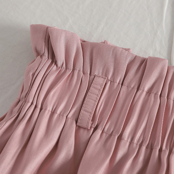 Modern női rövidnadrág övvel, magas derékkal több színben