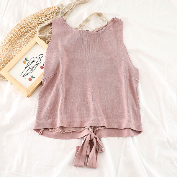 Stílusos női felső, csipkével, négy színben