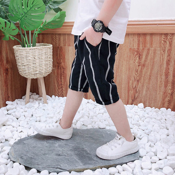 Modern gyereknadrág fiúknak két színben, zsebekkel