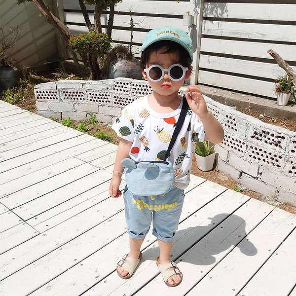 Modern gyerek póló fiúknak fehér és zöld színben