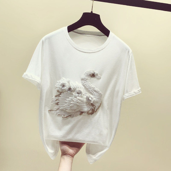 Aktuális női póló hattyúval fehér és fekete színben