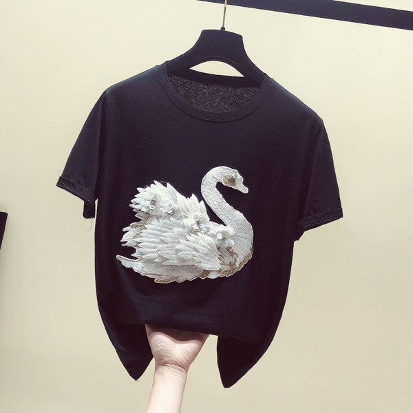 Aktuális női póló hattyúval fehér és fekete színben