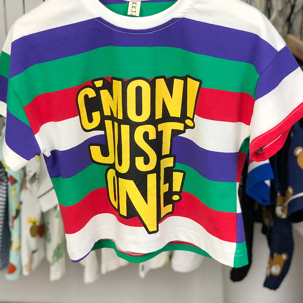 Modern gyerek póló fiúknak színes rátéttel