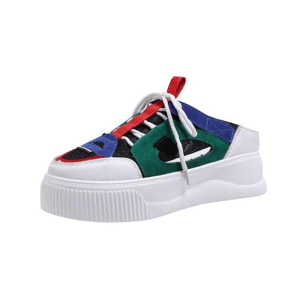 Női tornacipő új modellje két színben, fűzővel