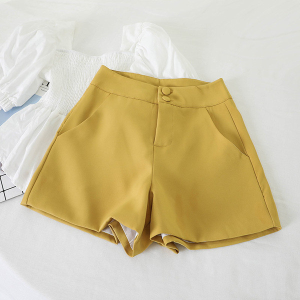 Stílusos női rövidnadrág gombokkal, négy színben
