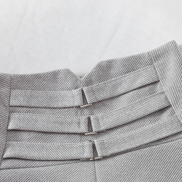 Stílusos, magas derekú női rövidnadrág három színben