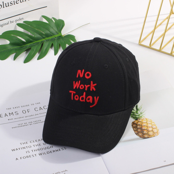 Sport-alkalmi sapka több színben hímzéssel