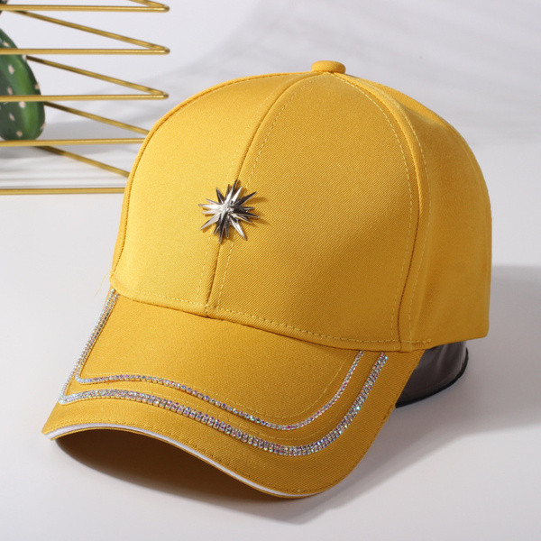 Fém elemes női nyári sapka több színben