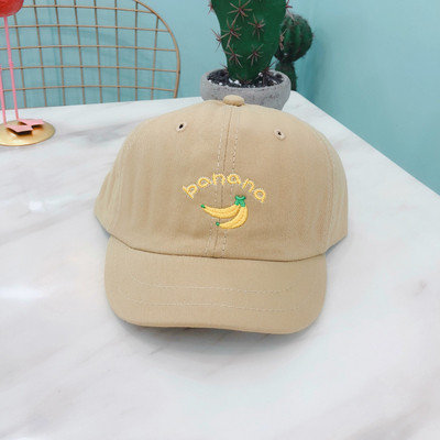 Lezser nyári sapka színes hímzéssel