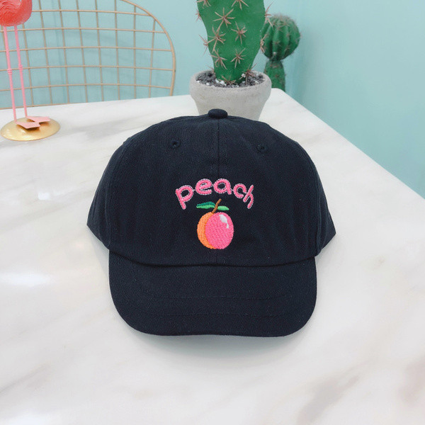 Lezser nyári sapka színes hímzéssel