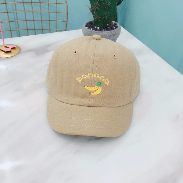 Lezser nyári sapka színes hímzéssel