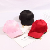 Stílusos női nyári sapka 3D elemmel, három színben