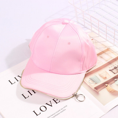 Stílusos női nyári sapka 3D elemmel, három színben