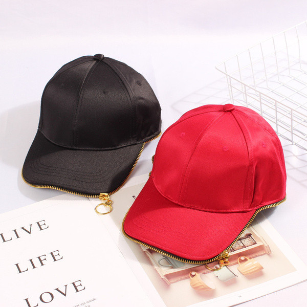 Stílusos női nyári sapka 3D elemmel, három színben