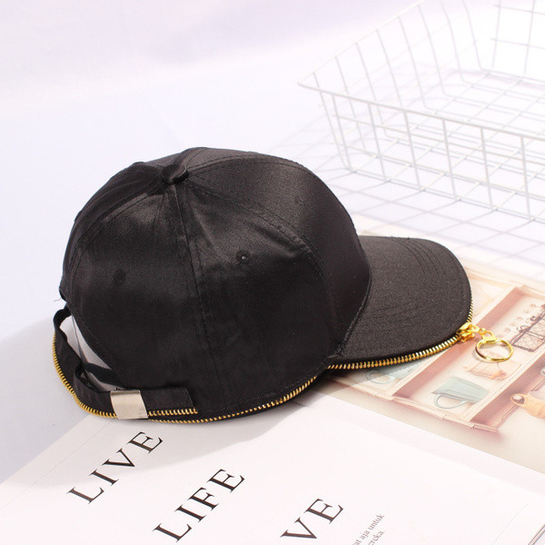 Stílusos női nyári sapka 3D elemmel, három színben