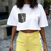 Jelenlegi rövid, zsebes női póló fehér - széles modellben