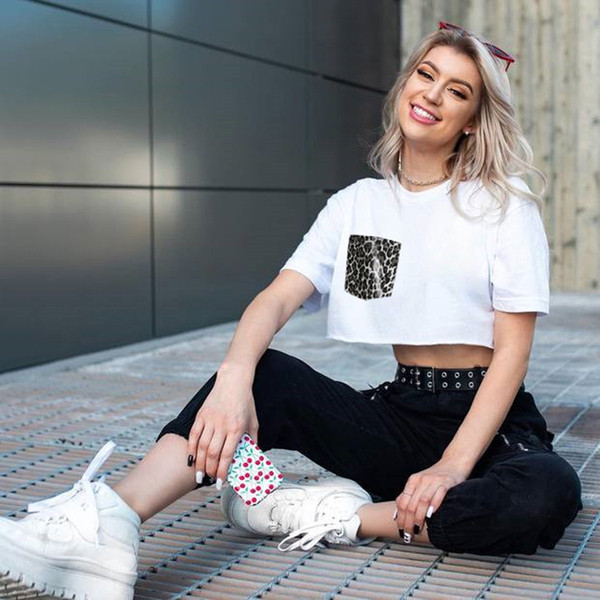 Jelenlegi rövid, zsebes női póló fehér - széles modellben