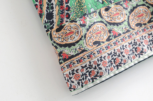 Modern női felső pántokkal