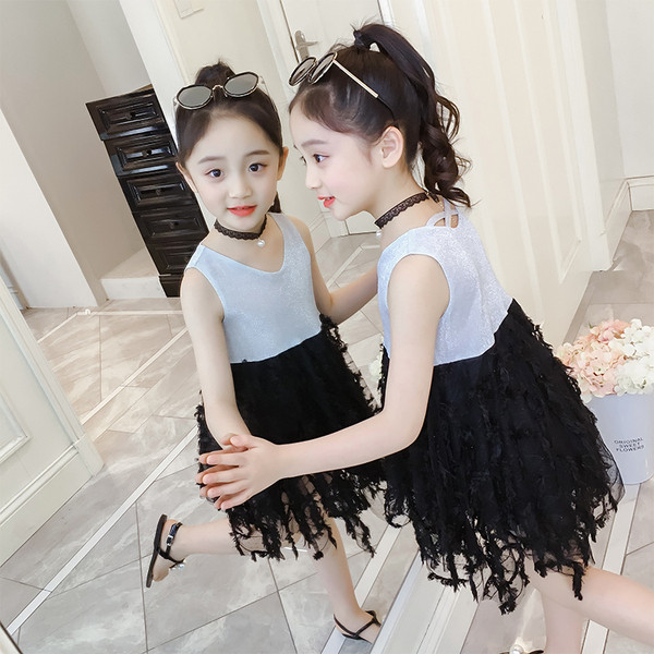 Stílusos gyerekruha három színben V-nyakkal