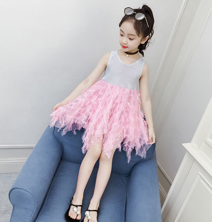 Stílusos gyerekruha három színben V-nyakkal