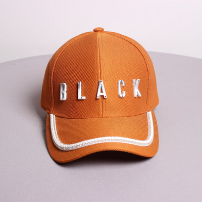 Alkalmi női sapka napellenzővel, három színben