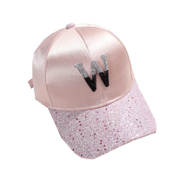 Aktuális női sapka napellenzővel és fényes hatással négy színben