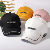 Alkalmi női sapka 3D felirattal több színben