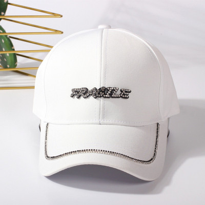 Alkalmi női sapka 3D felirattal több színben