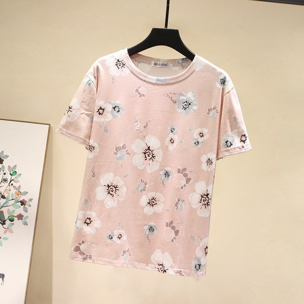 Modern női póló rózsaszín és kék virágos motívumokkal