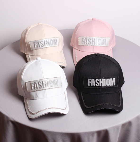 Női nyári sapka több színben felirattal