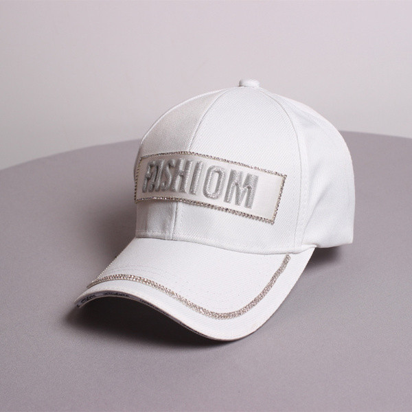 Női nyári sapka több színben felirattal