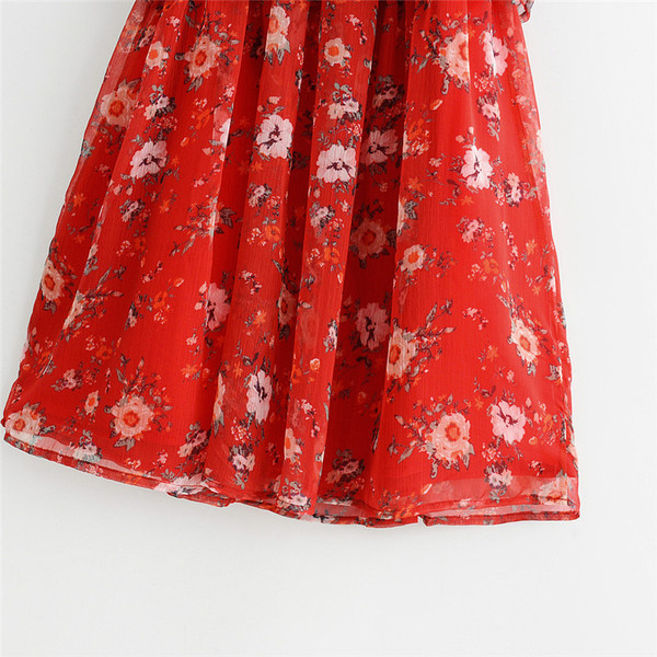 Testreszabott női ruha V-nyakkal