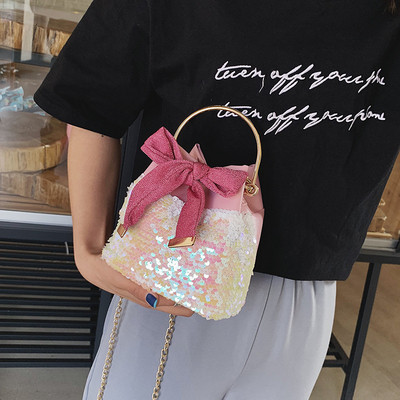 Стилна дамска чанта с пайети и панделка в няколко цвята 