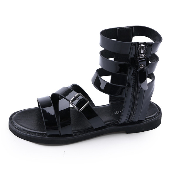 Modern női szandál öko bőrből, lapos talppal fehér és fekete színben