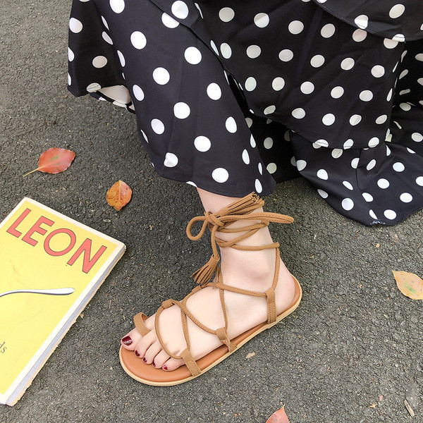 Alkalmi női szandál fűzős három színben