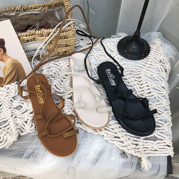 Alkalmi női szandál fűzős három színben