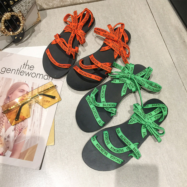 ÚJ Modern női szandál fűzős és feliratos három színben