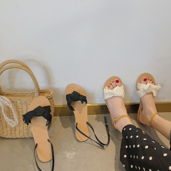 Alkalmi női szandál két színben - fehér és fekete