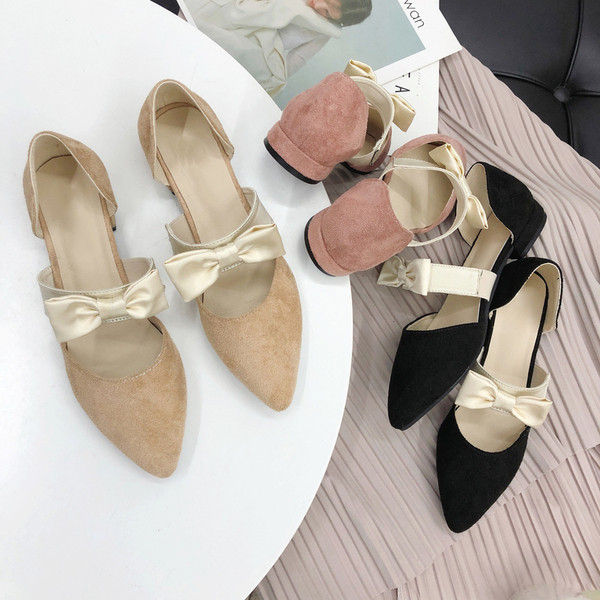 Aktuális női cipő eco velúrból, szalaggal több színben