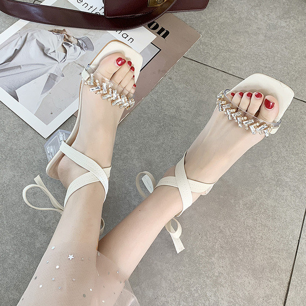 Modern női magas sarkú cipő több színben, díszkövekkel