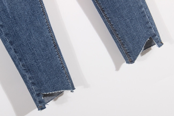 Blugi moderni de dama in albastru si negru cu motive rupte