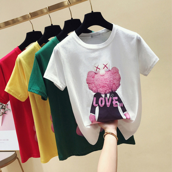 Tricou de dama modern cu aplicatie si decolteu O