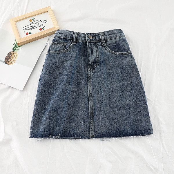 Fusta de denim de dama in alb si albastru