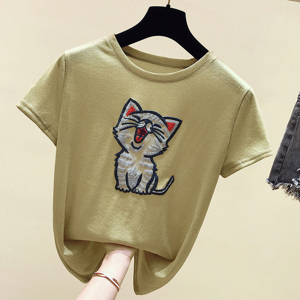 Modern női póló rátéttel és hímzéssel, két színben